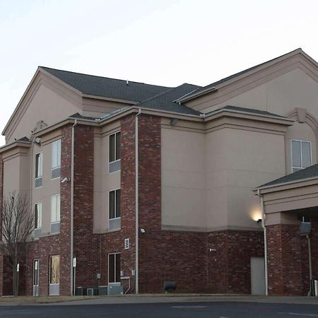 Rodeway Inn & Suites Tulsa Bagian luar foto