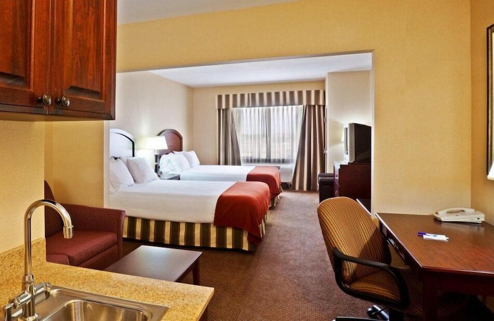 Rodeway Inn & Suites Tulsa Bagian luar foto