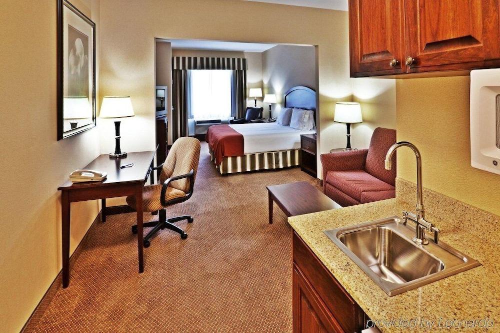 Rodeway Inn & Suites Tulsa Bagian luar foto