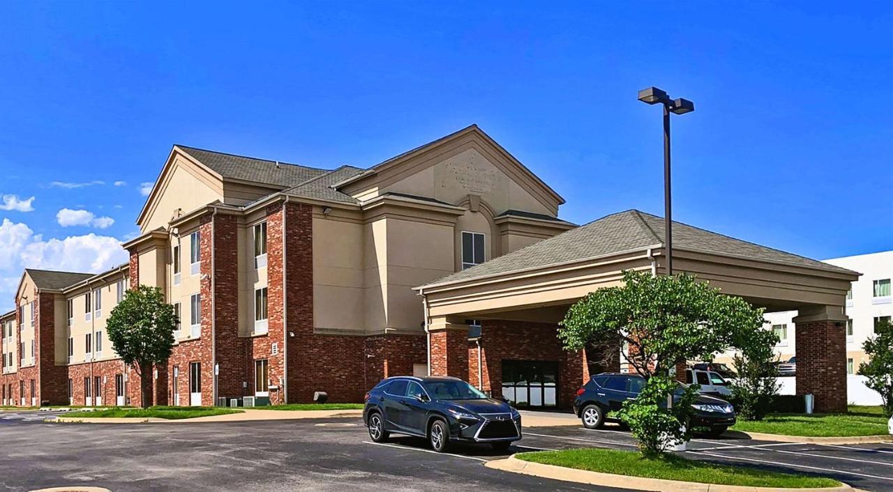 Rodeway Inn & Suites Tulsa Bagian luar foto