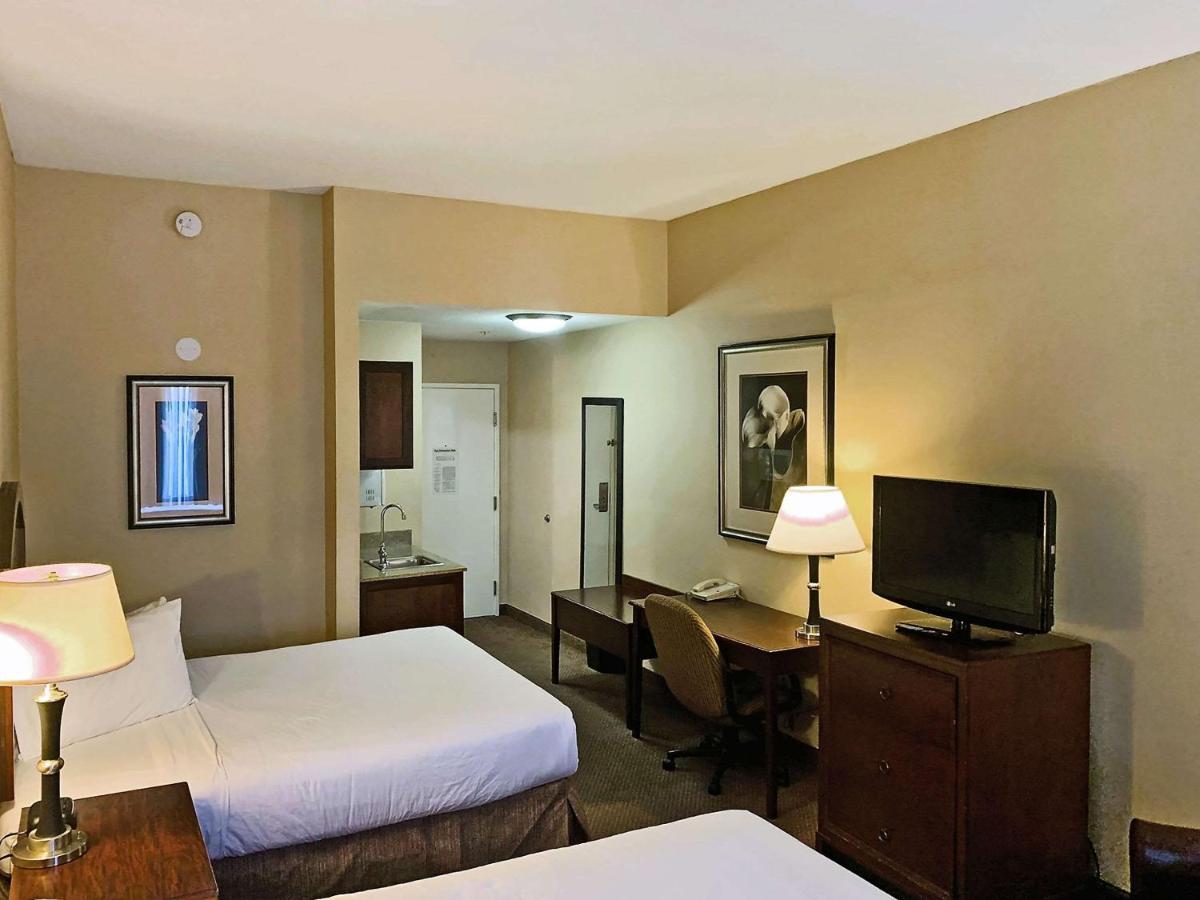 Rodeway Inn & Suites Tulsa Bagian luar foto