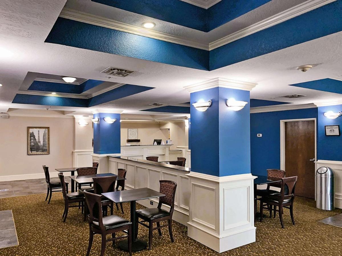 Rodeway Inn & Suites Tulsa Bagian luar foto